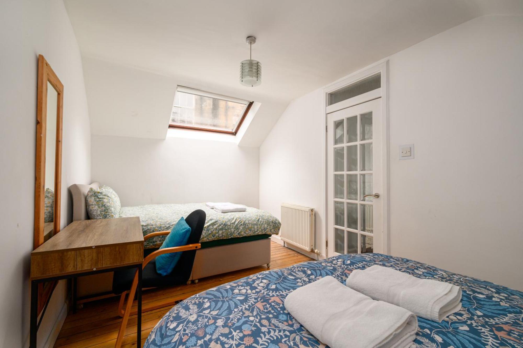 Bright - Central - Sleeps 10 إدنبرة المظهر الخارجي الصورة